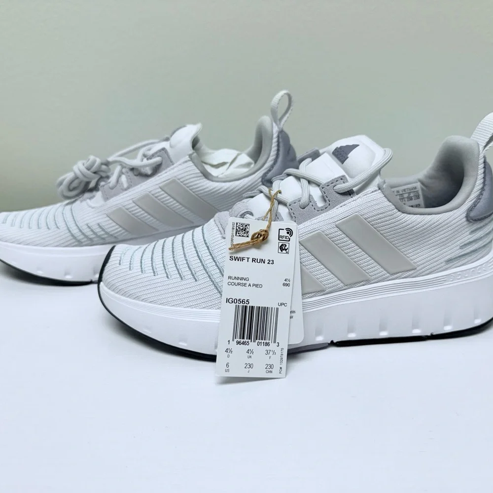New Adidas Swift Run Women's Shoes, US 6 / Dash Grey/Dash Grey/ Magic Grey